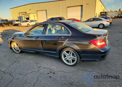 2013 Mercedes-Benz C 250 from USA, damaged, VIN WDDGF4HB5DR262873